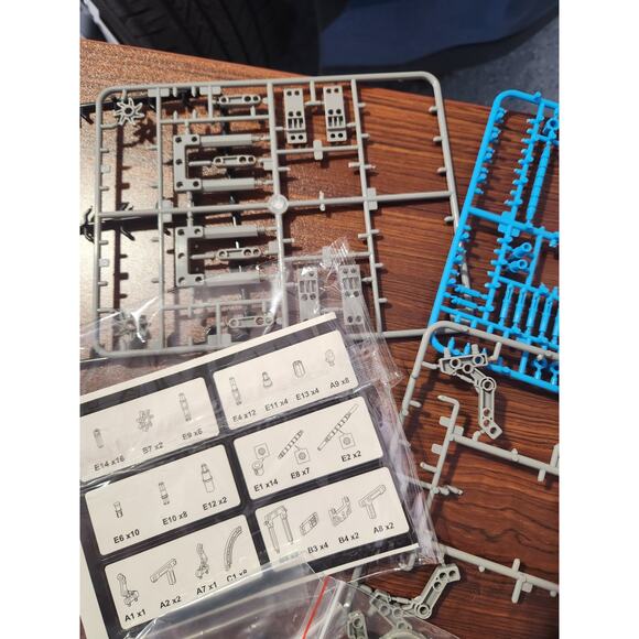 13 in 1 Solar Robot Kit - Picture 11 of 15